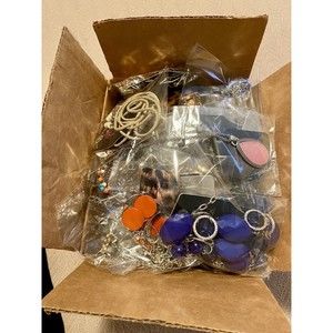 ❌sold❌Vintage  Retired Paparazzi Jewelry 51 pieces LOT Necklaces  & Earrings New